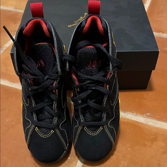 Kids Jordan 7 Retro “Citrus” Black, citrus, & varsity red - Picture 6 of 6